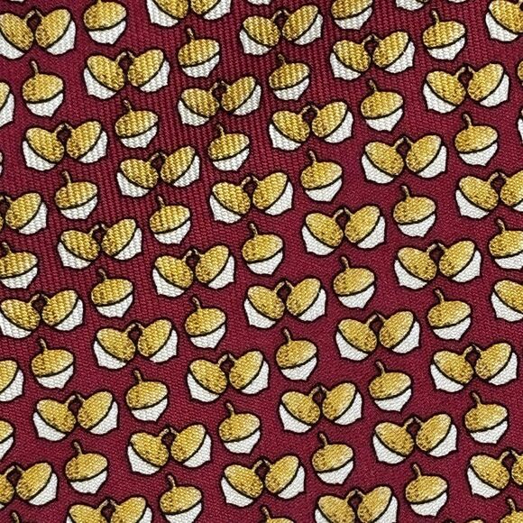 Vineyard Vines Tie Mens Red Gold Acorn Print Silk Hand Made USA Classic Necktie - Picture 2 of 10